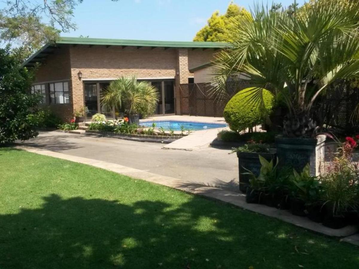 Rita'S Guesthouse Cc Vryheid Exterior foto